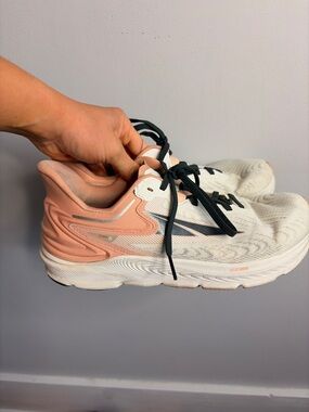 Altra Torin 6 Women's Running Sneakers Peach White Size 8.5